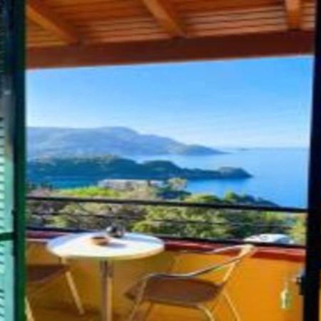 Vassilis Apartments Palaiokastritsa Esterno foto