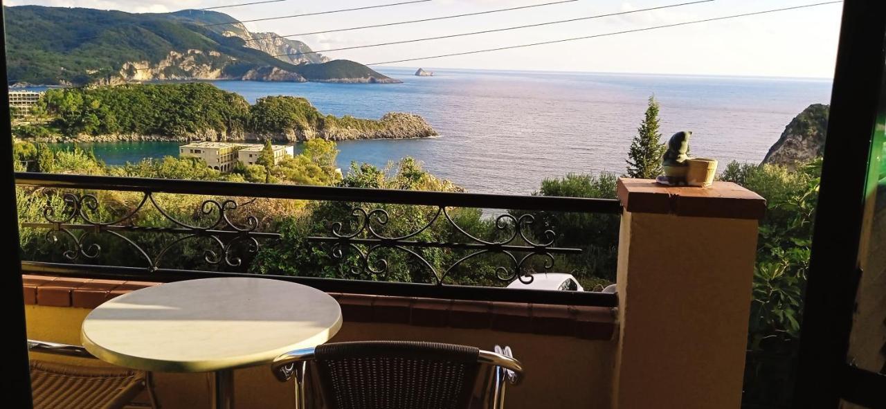 Vassilis Apartments Palaiokastritsa Esterno foto