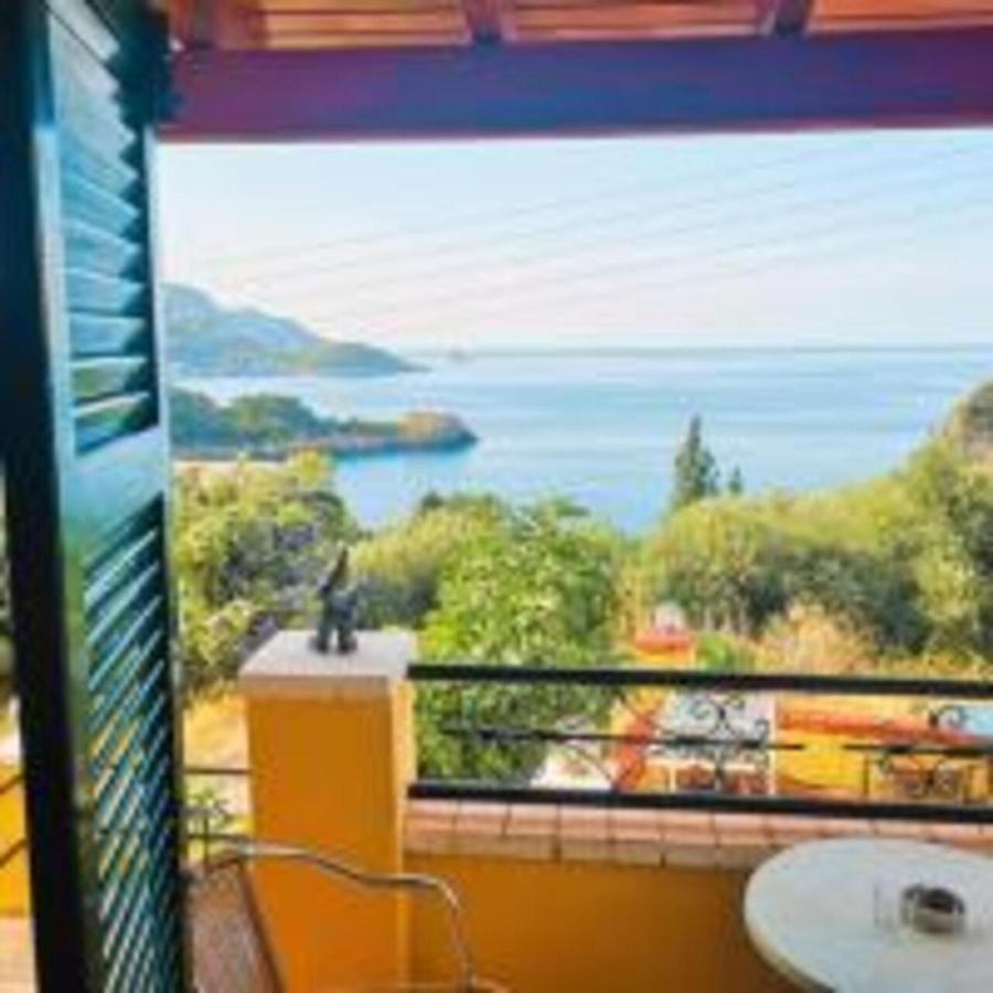 Vassilis Apartments Palaiokastritsa Esterno foto